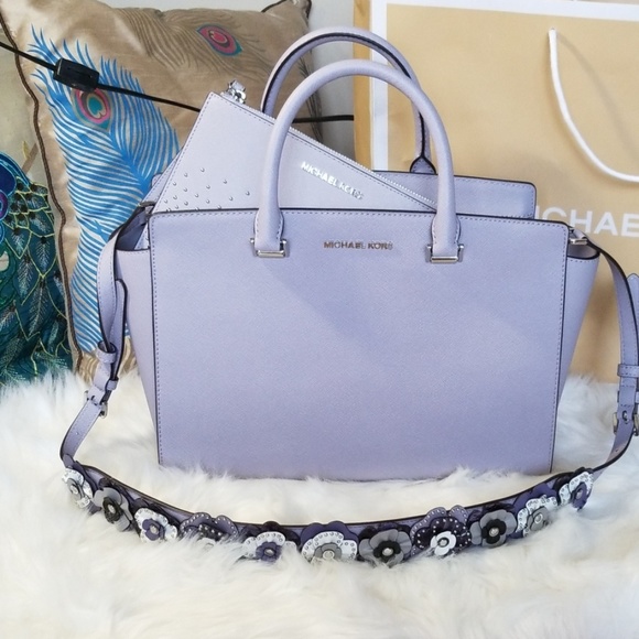 Michael Kors Handbags - 🛑 HOLD Michael Kors Selma Bag in Lilac Leather